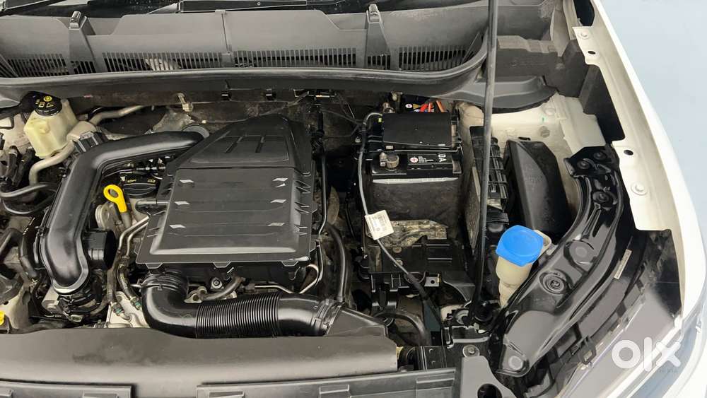 Volkswagen Taigun Topline 1.0 Tsi At (electric Seats), 2022, Petrol