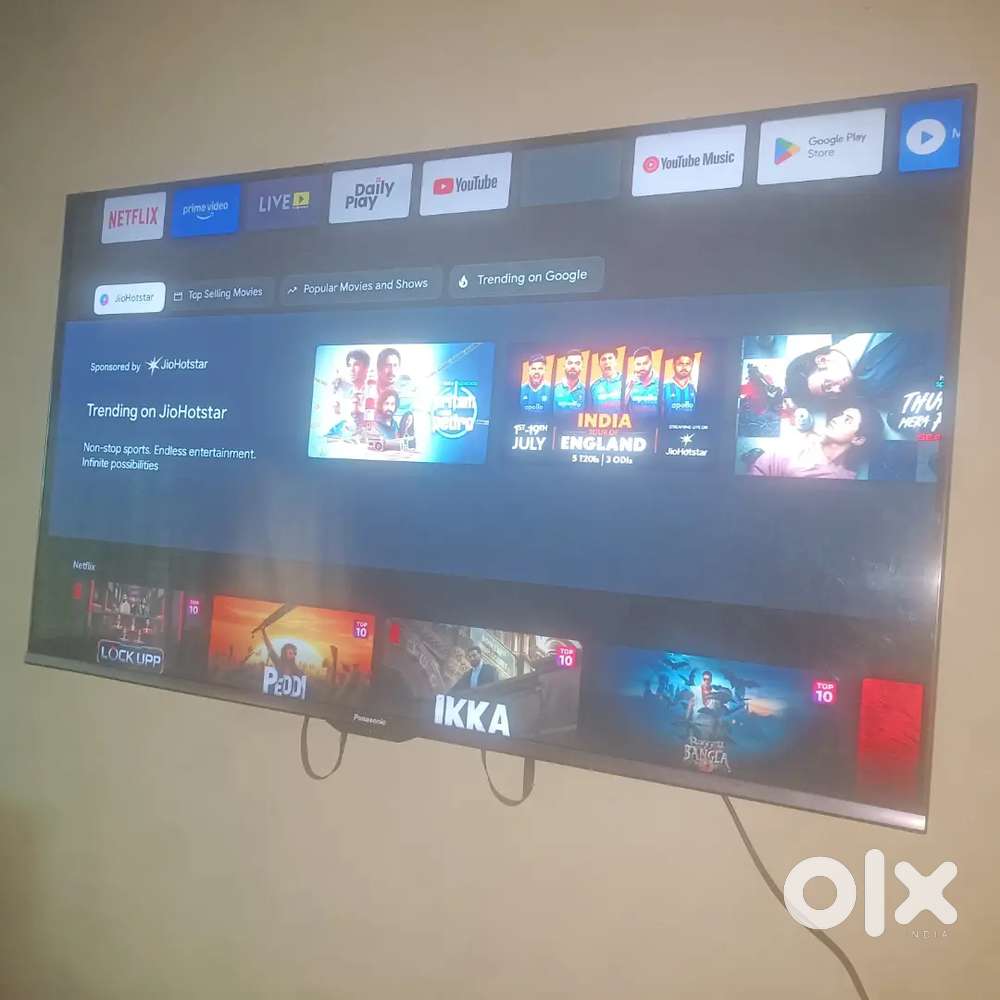 Panasonic 43inches smart, TV in warranty