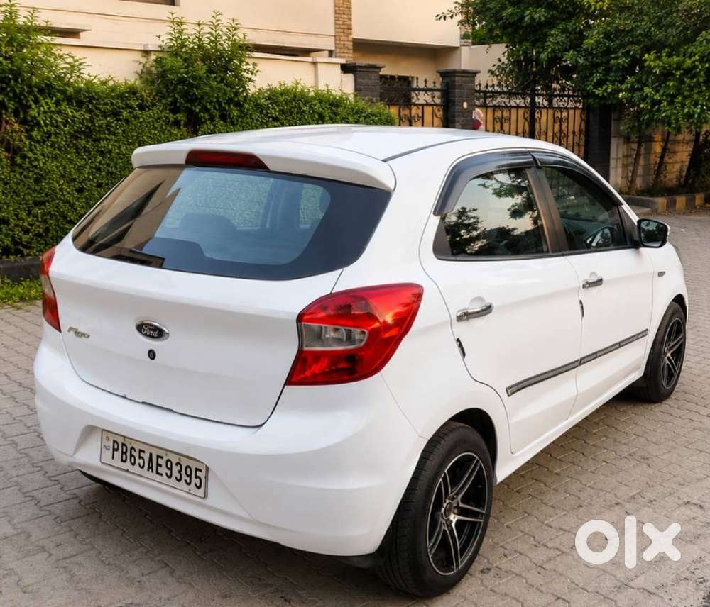 Ford Figo 1.2p Trend Mt, 2015, Petrol