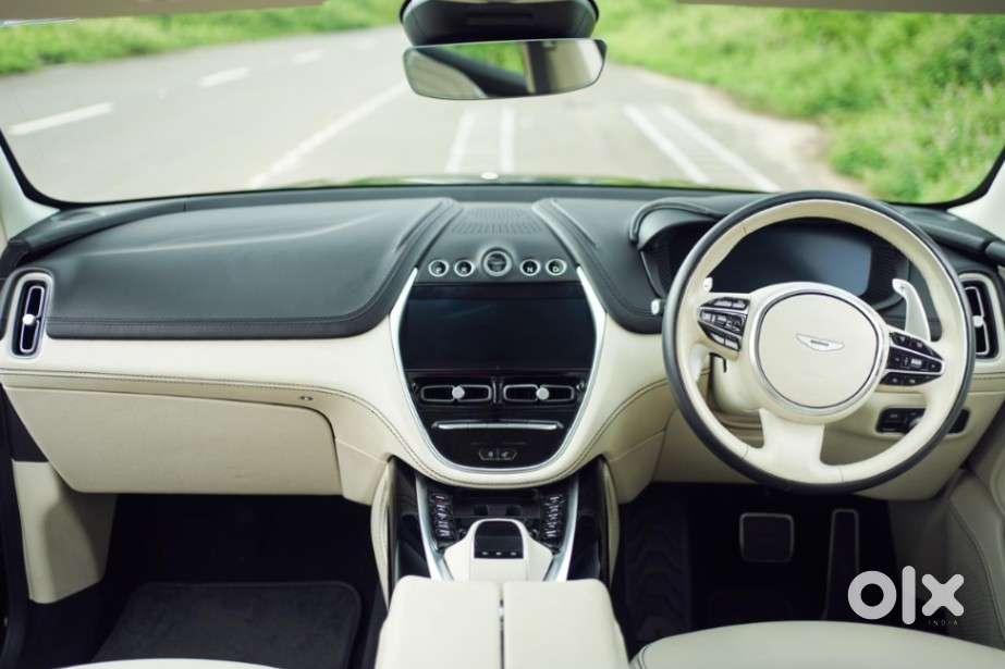 Aston Martin Dbx, 2020, Petrol