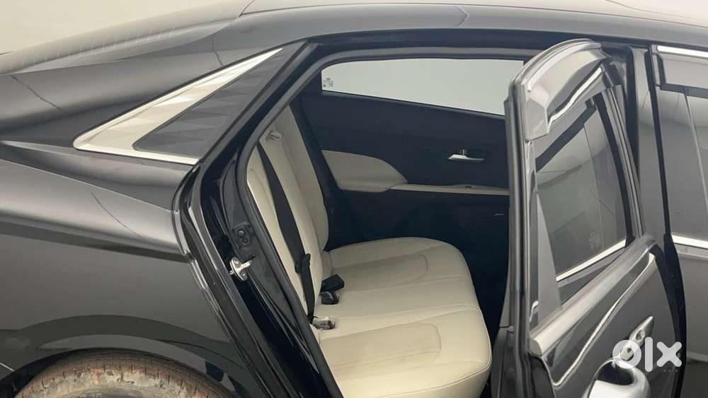 Hyundai Verna 1.5 Sx (o) Petrol Mt, 2023, Petrol
