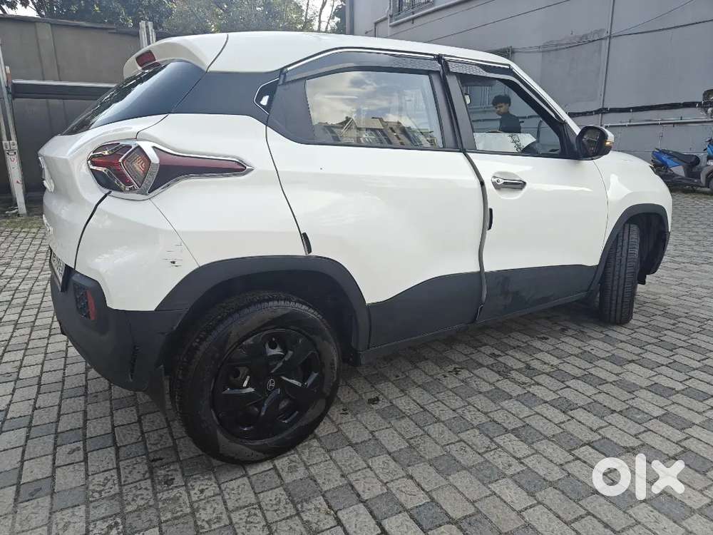 Tata Punch 1.2 Adventure Rhythm Pack