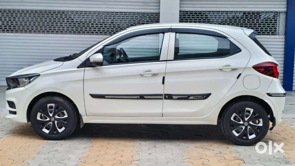 Tata Tiago 1.2 Revotron Xt (o), 2022, Petrol