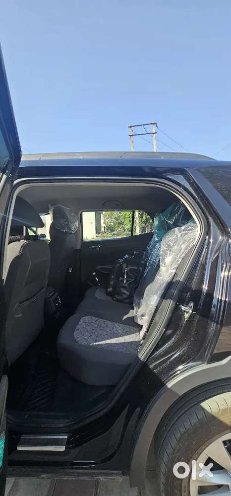 Skoda Kylaq 2025 Petrol 6000 Km Driven