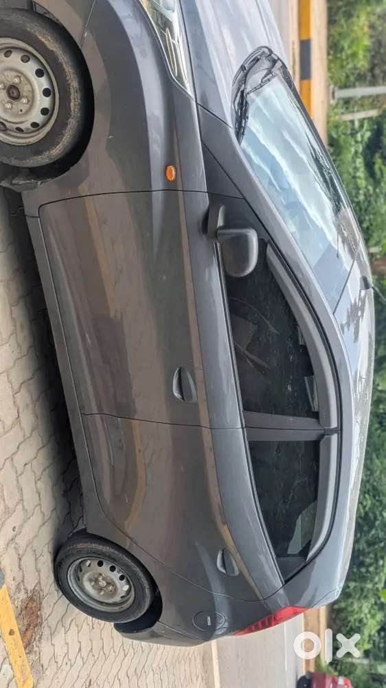Hyundaieon 2018 Petrol 83776km Driven With All Genuine Showroom Histor