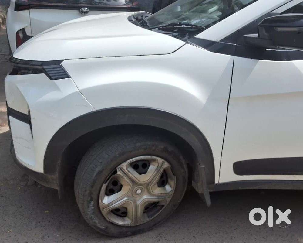 Tata Nexon, 2024, Petrol