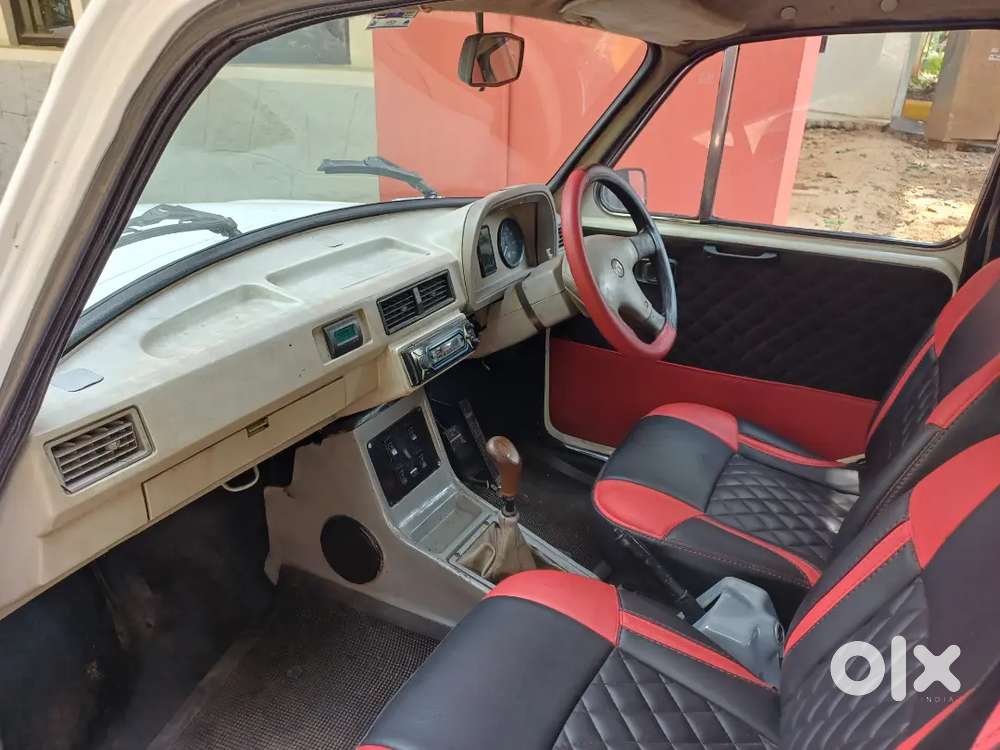 Ambassador Grand Isuzu Full Option Low Kms.