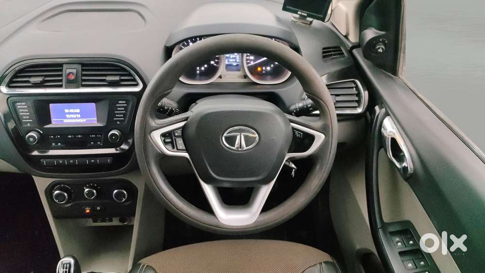 Tata Tiago 1.2 Revotron Xz, 2017, Petrol