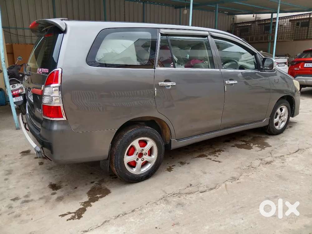 Toyota Innova 2012 Diesel Well Maintained