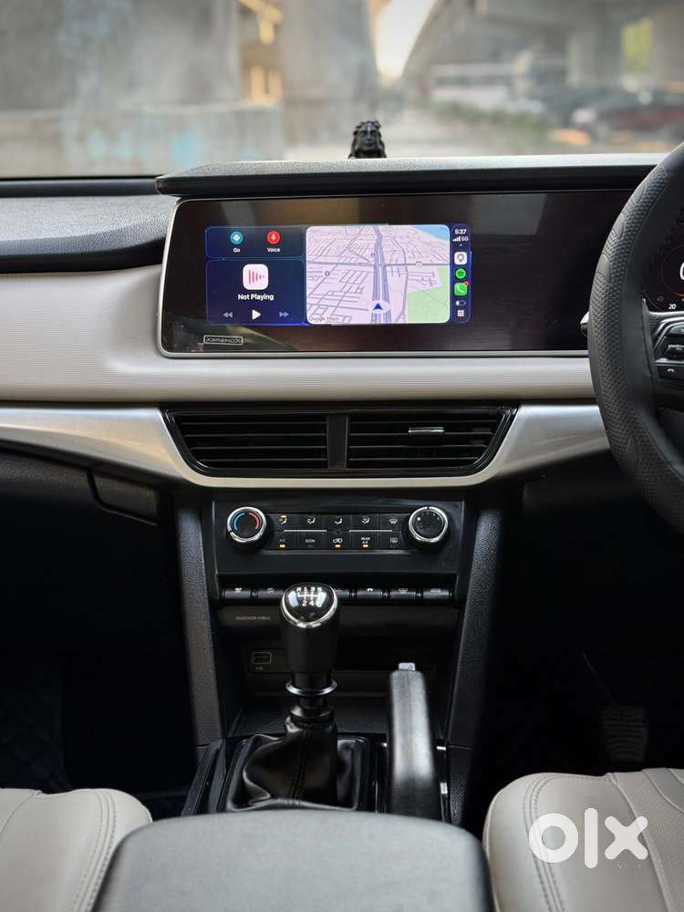 Mahindra Xuv700 2.2 Ax 5 Diesel At 7 Str, 2022, Diesel