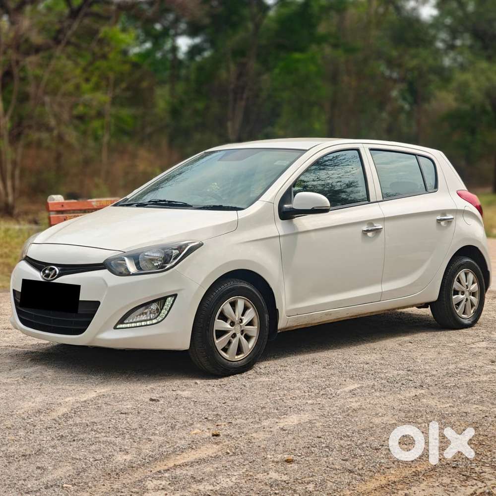 Hyundai I20 Sportz 1.4 Crdi 6 Speed Bs-iv, 2014, Diesel