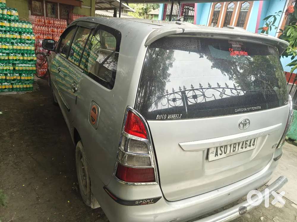 Toyota Innova 2012 140000 Km Diesel