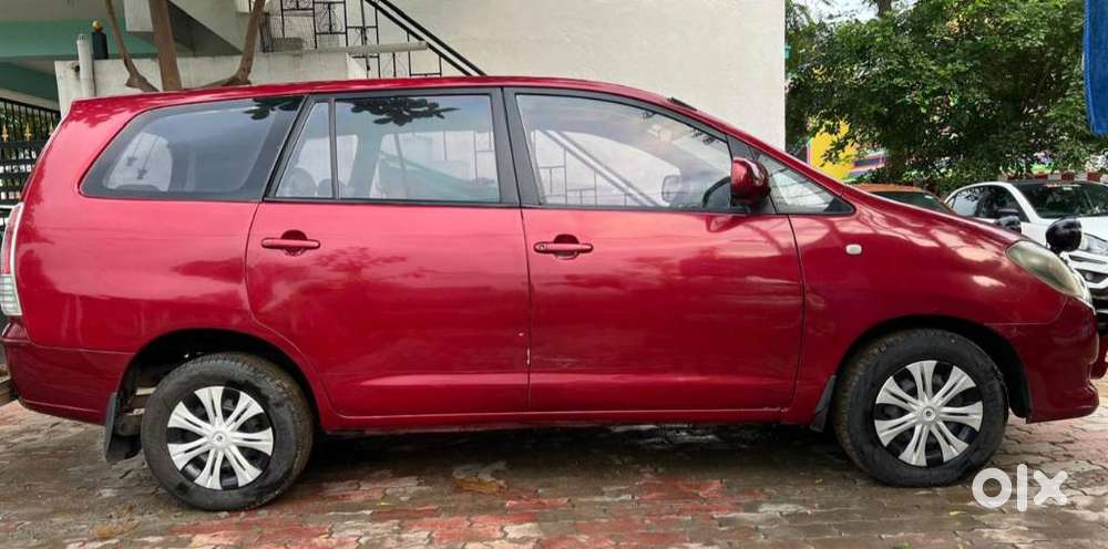 Toyota Innova 2.5 G (diesel) 8 Seater, 2005, Diesel