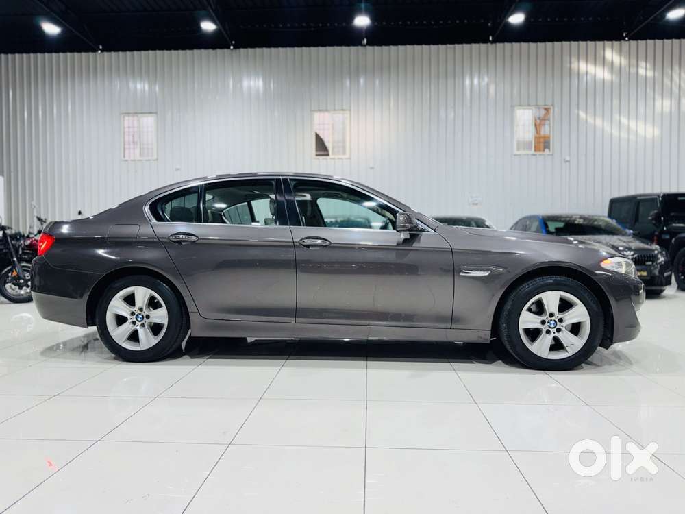 Bmw 5 Series 523i Sedan, 2010, Petrol
