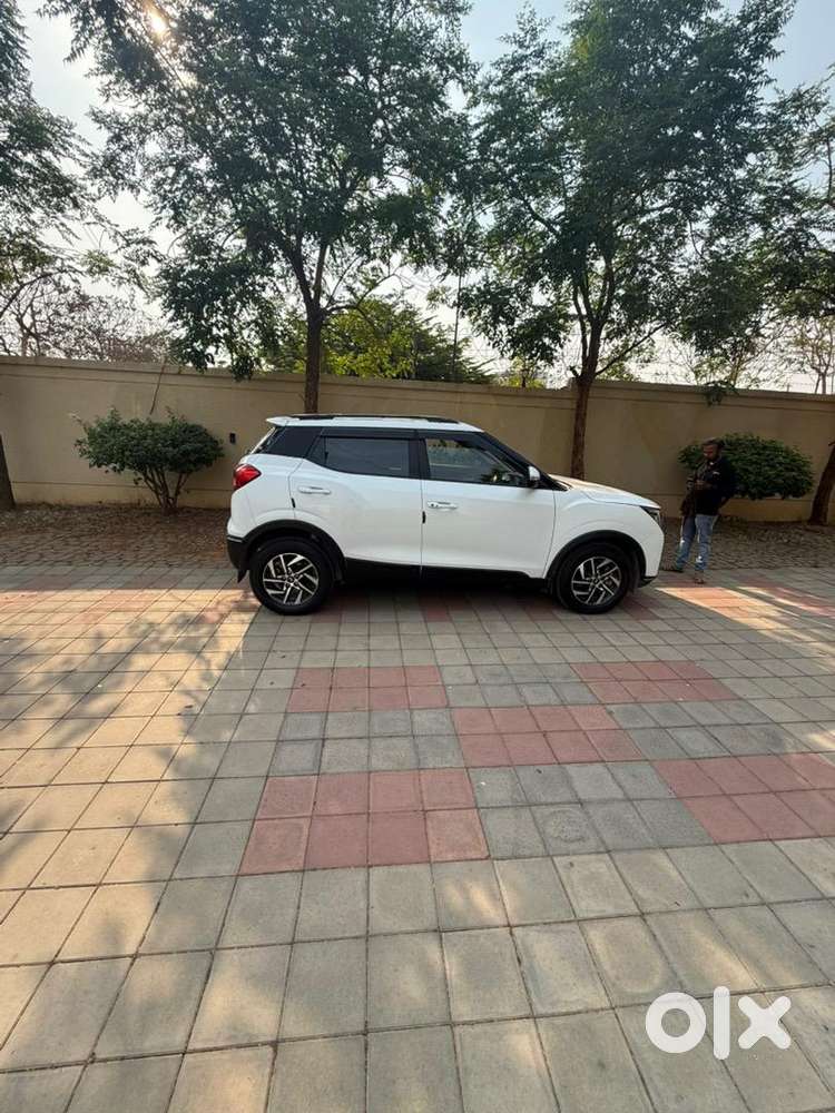 Almost New Mahindra Xuv300 W8(o)  Only 6,000 Km  Mint Condition