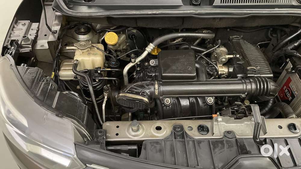 Renault Triber Rxz, 2022, Petrol