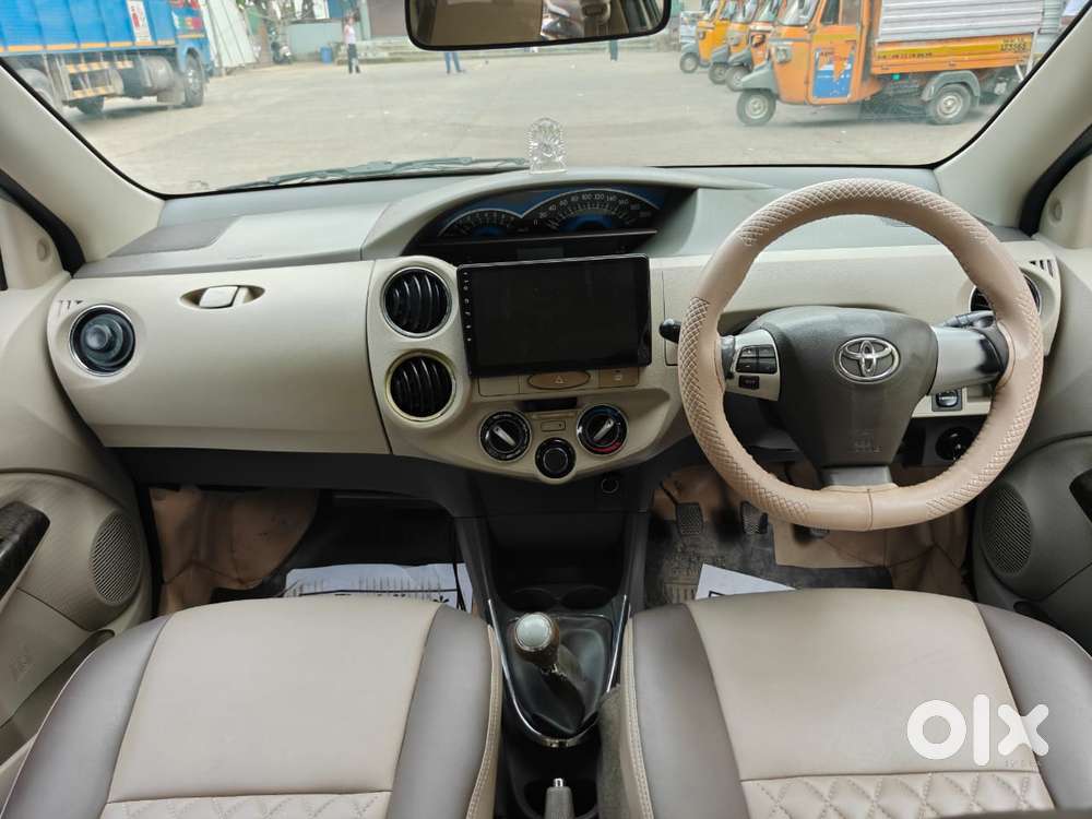Toyota Etios V Sp, 2015, Petrol