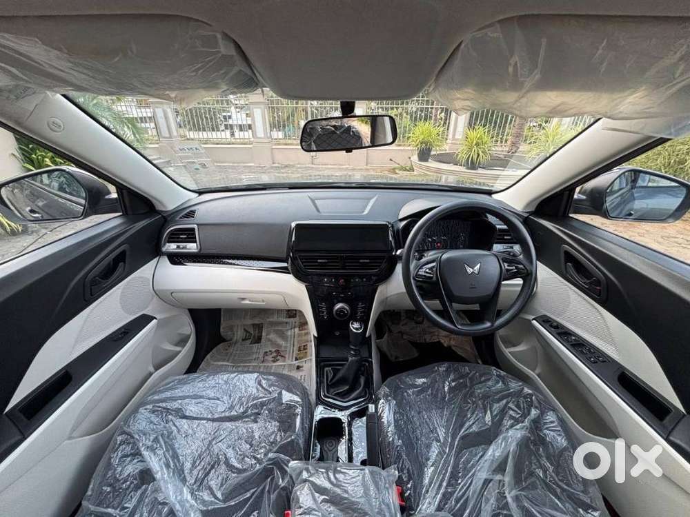 Mahindra Xuv 3xo Mx3, 2025, Petrol