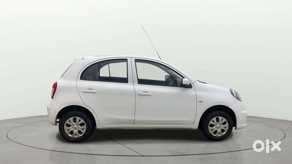 Nissan Micra Active Xv, 2015, Petrol