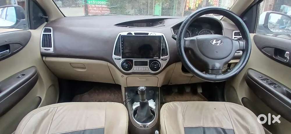 Hyundai I20 Magna – White  Company-fitted Cng