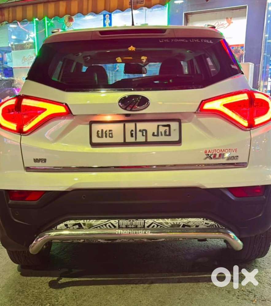 Xuv300 Lady Driven Car Neat & In Good Condition