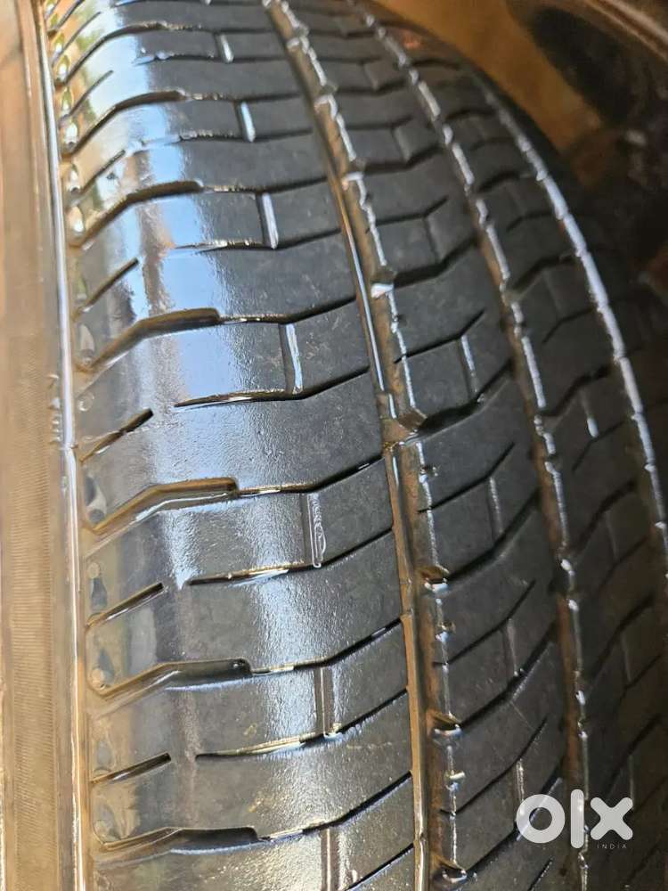 Maruti Suzuki Swift  , New Tyre 1 Year Warranty Card Available