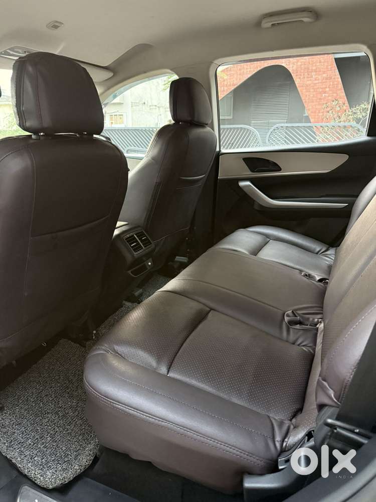 Mahindra Xuv700 2.2 Ax 3 Diesel At 5 Str, 2023, Diesel