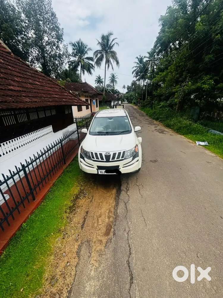 Mahindra Xuv500 2014 Diesel 182000 Km Driven