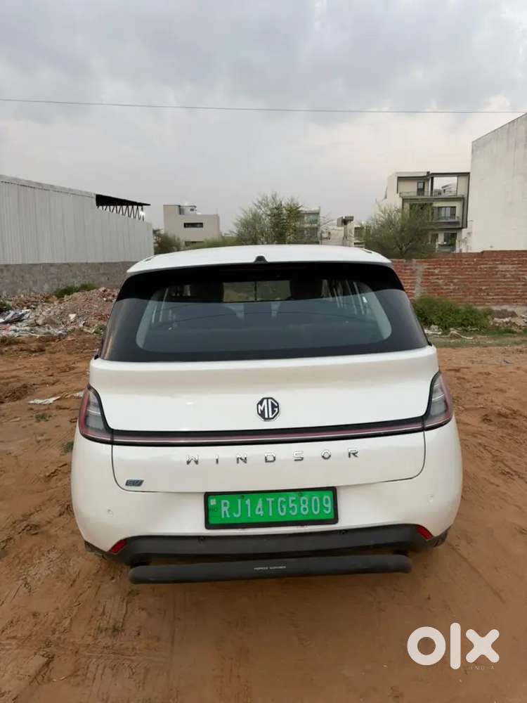 Mg Windsor Ev 2025 Electric Well Maintained