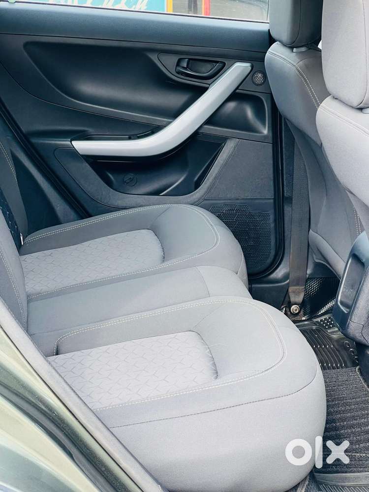 Tata Nexon 1.2 Revotron Xm (s), 2020, Petrol