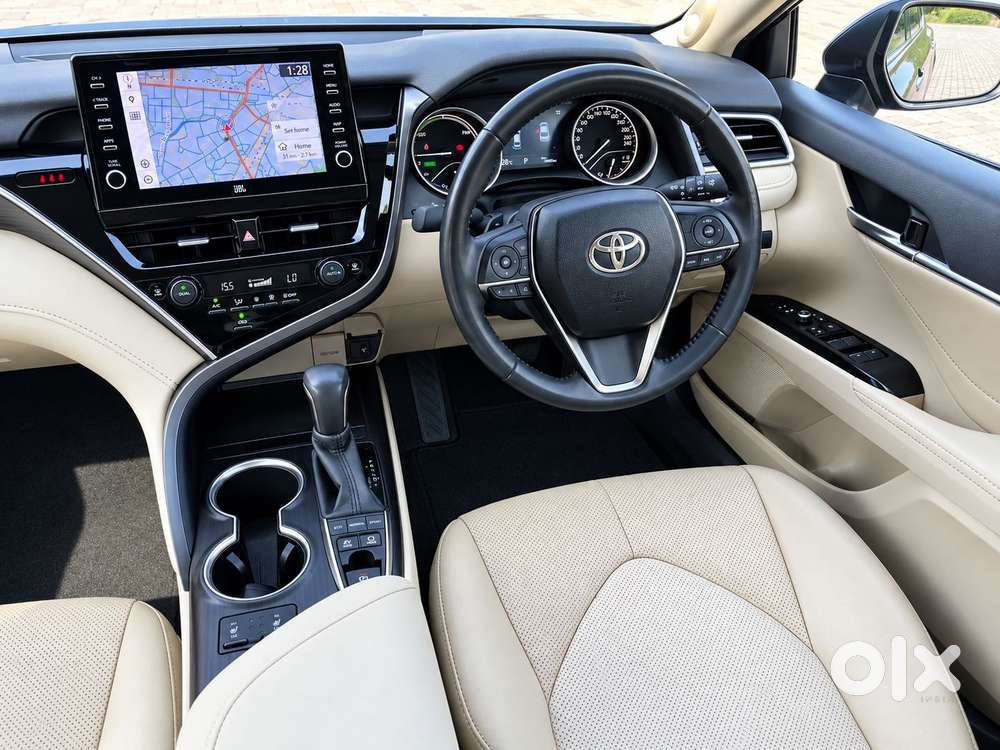 Toyota Camry Hybrid, 2024, Electric