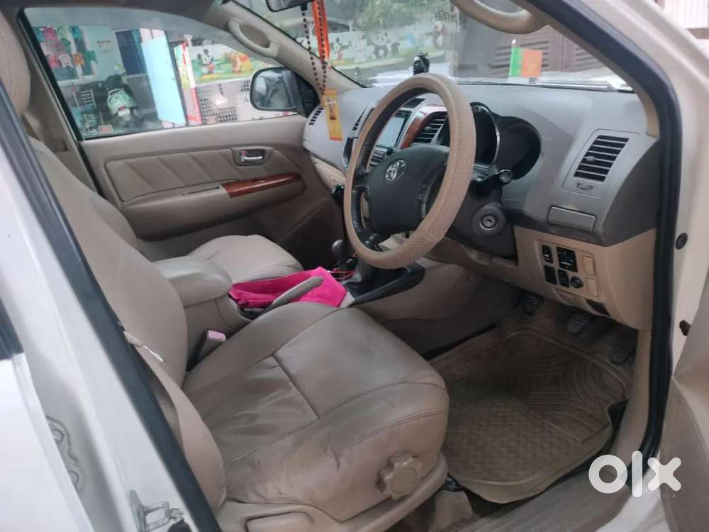 Toyota Fortuner 2.5 2011
