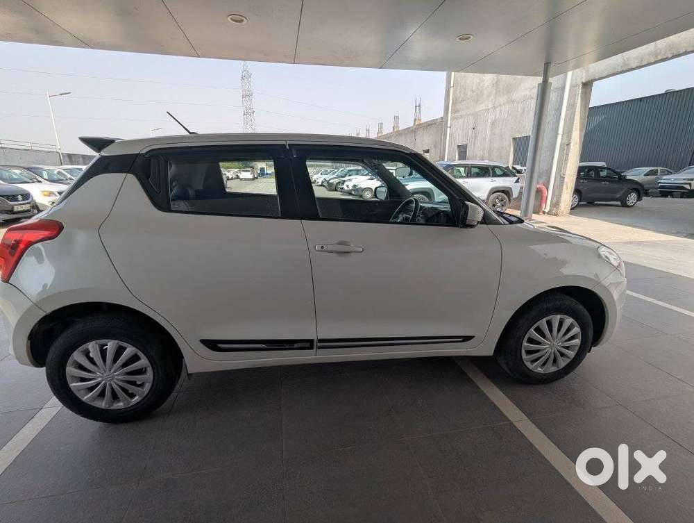 Maruti Suzuki Swift Vxi Optional, 2023, Petrol