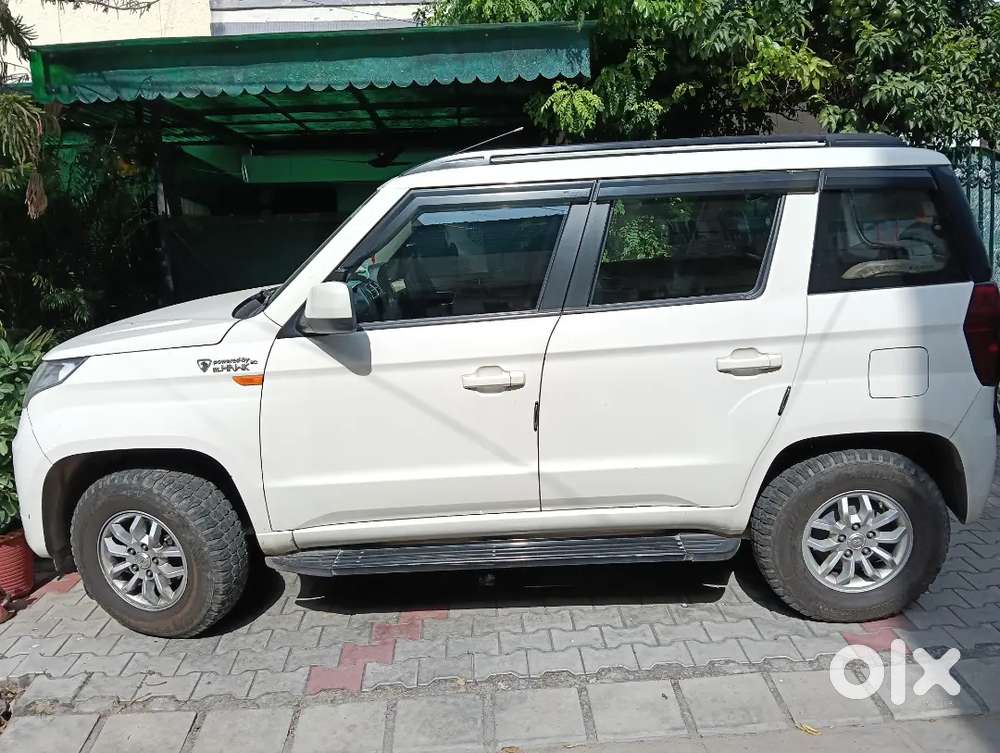 Mahindra Tuv 300 2016 Diesel 120000 Km Driven