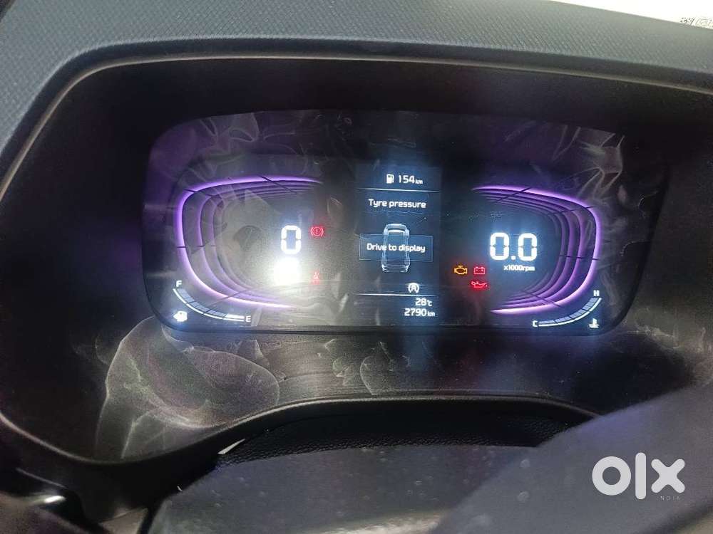 Kia Carens Reg-2025 2900 Km  Like New  7 Seater  Single Owner