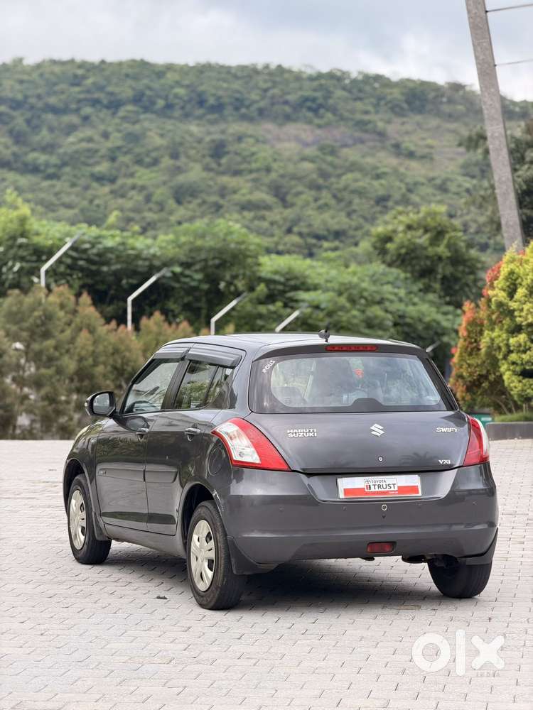 Maruti Suzuki Swift Vxi, 2017, Petrol