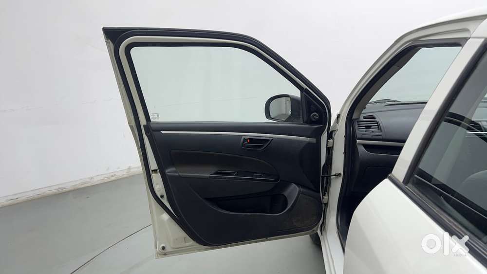 Maruti Suzuki Swift 1.2 Lxi (o), 2017, Petrol