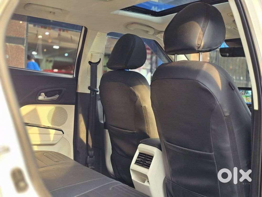 Mahindra Xuv 3xo Ax5 Pm Mt, 2025, Petrol