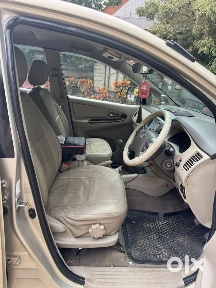 Toyota Innova 2.5 Vx 7s 2014 Model 2nd Owner In Pristine Condition!