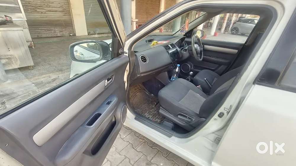 Maruti Suzuki Swift 2010 Petrol 110000 Km Driven