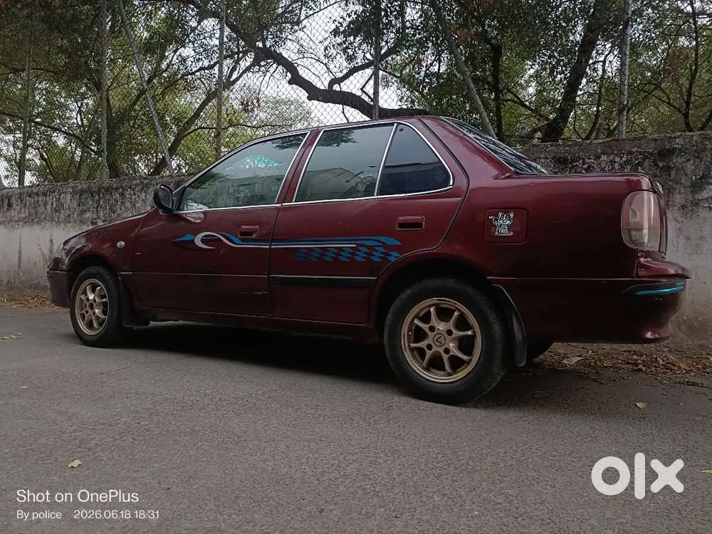 Maruti Suzuki Esteem 2006
