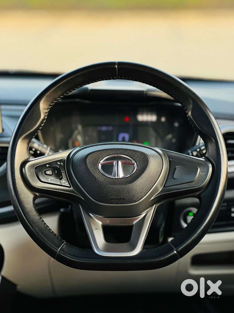 Tata Altroz Xz Plus (s) Icng, 2023, Cng & Hybrids