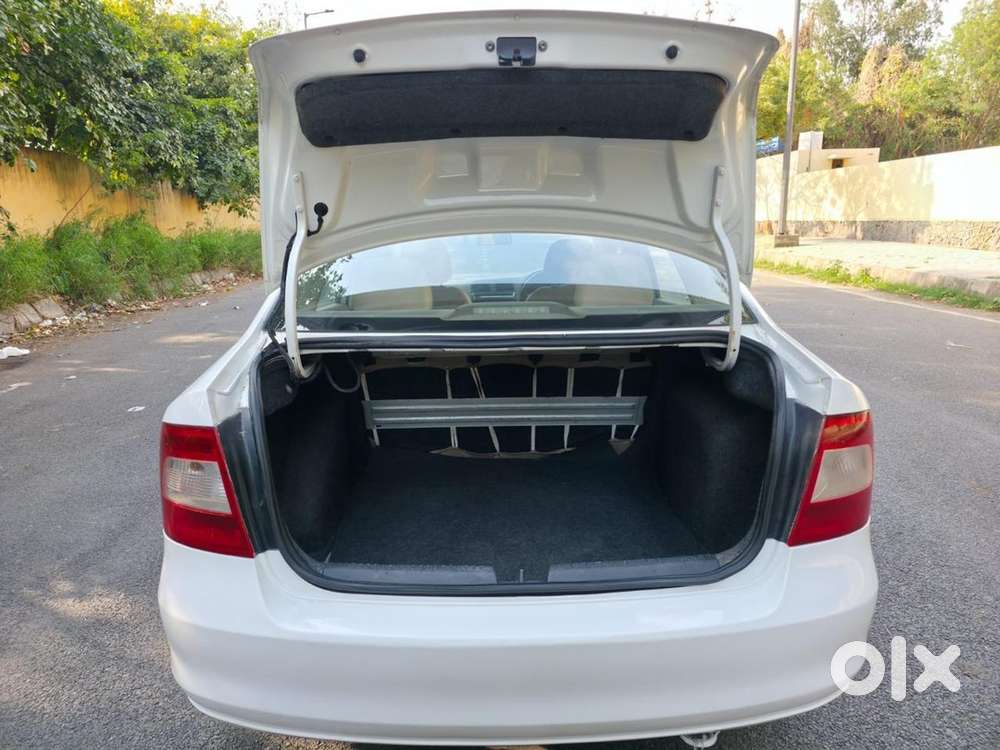 Skoda Rapid Petrol Manual 2016