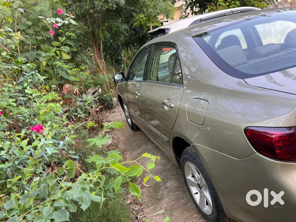 Toyota Corolla Altis 2010