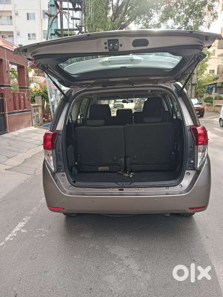 Toyota Innova Crysta 2.8 Gx At, 2017, Diesel