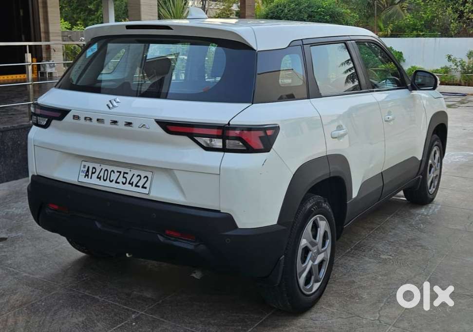 Maruti Suzuki Brezza 1.5 Vxi Cng, 2024, Cng & Hybrids