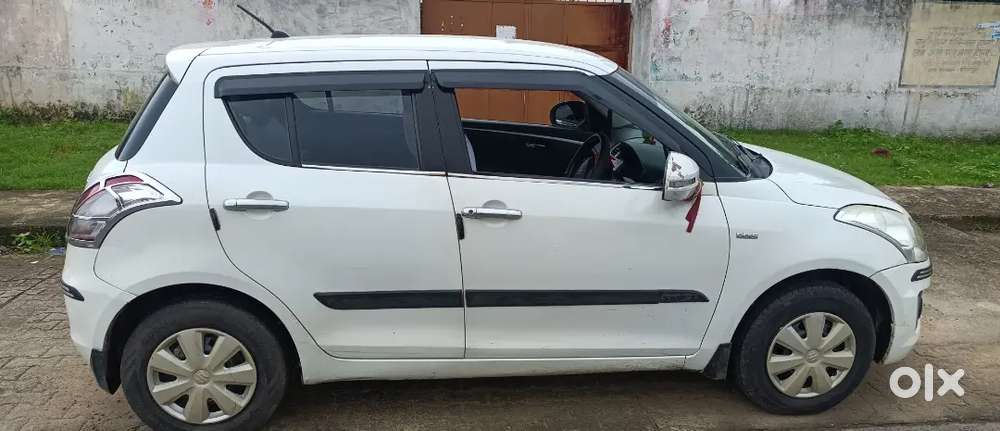 Maruti Suzuki Swift Vxi 2012
