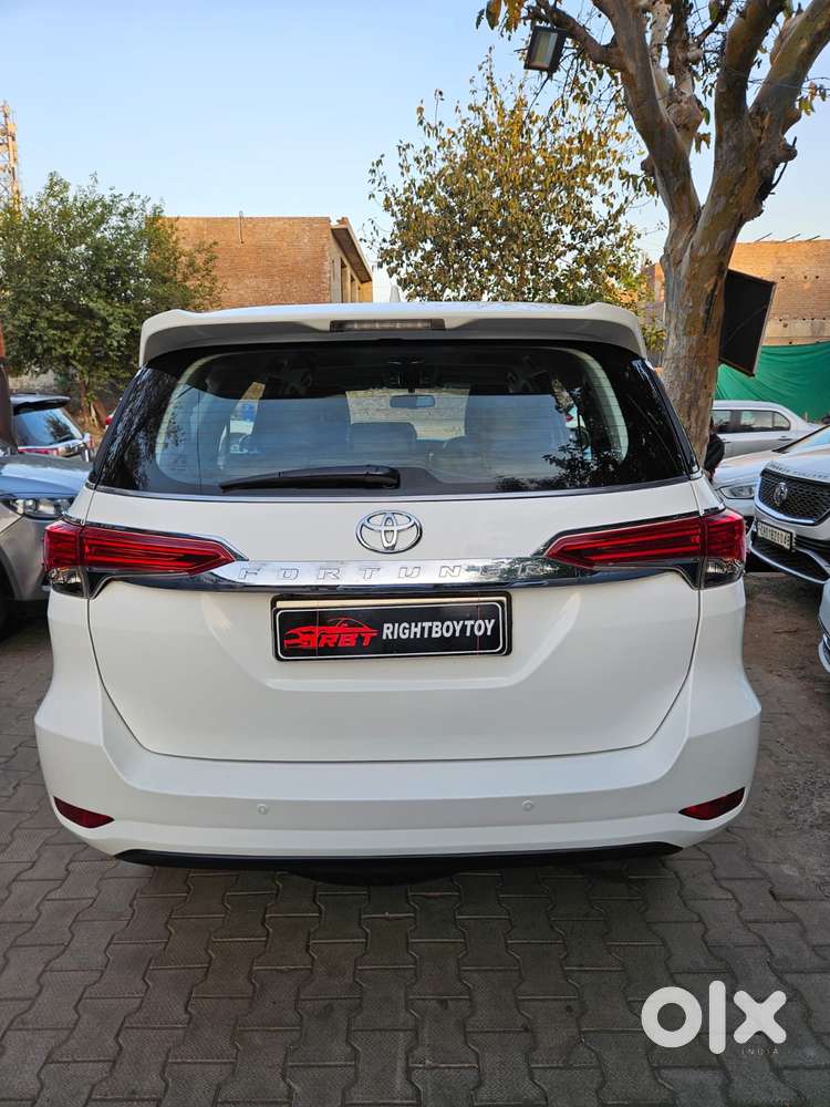 Toyota Fortuner 2.8 At Celebratory Edition, 2018, Diesel