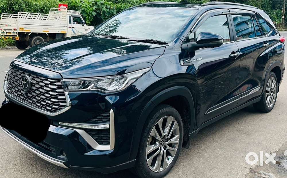 Toyota Innova Hycross 2.0 Zx (o) Hybrid 7 Str, 2023, Petrol
