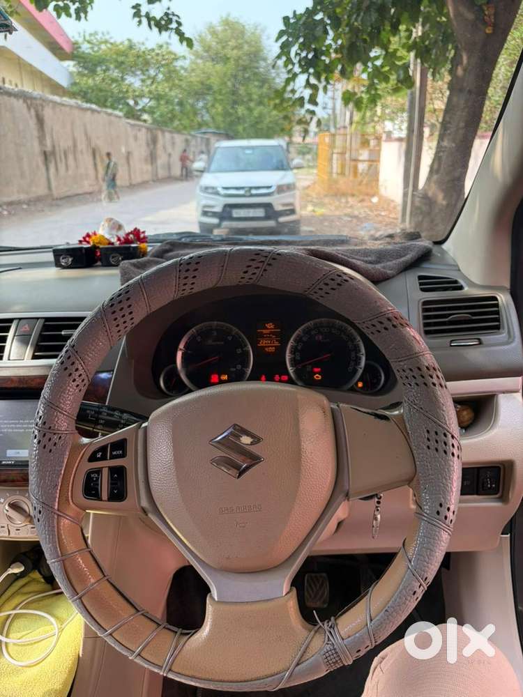 Maruti Suzuki Ertiga Zdi 2015